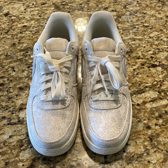 🌸 Nike Air Force 1 '07 SE Jacquard 'Floral Embroidery' DR6402-900 Women’s 8.5 - Picture 10 of 13